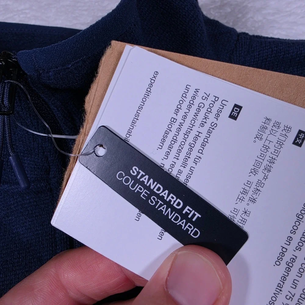 NEW The North Face Circular Design Mens Large Blue 1/4 Zip L/S Pullover NF0A84H8